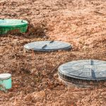 Betonowe zbiorniki na ścieki – od wyboru do montażu dla nowego domu